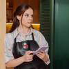Ангелина Пахомова на съемках сериала "Мистер Ноготь" (© фото: предоставлено телеканалом СТС)