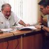 Режиссер Юрий Мамин в фильме "Не думай про белых обезьян"