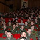На премьеру пригласили молодых защитников Отечества
