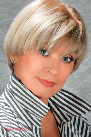 Вера Алентова