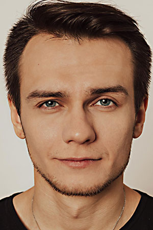 Антон Ефремов